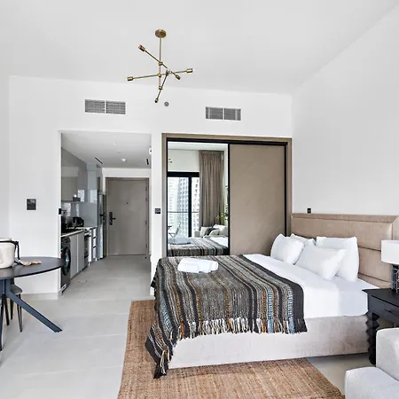 Furnished Apartment Binghatti Canal - Burj Khalifa View, Dubai Exterior photo