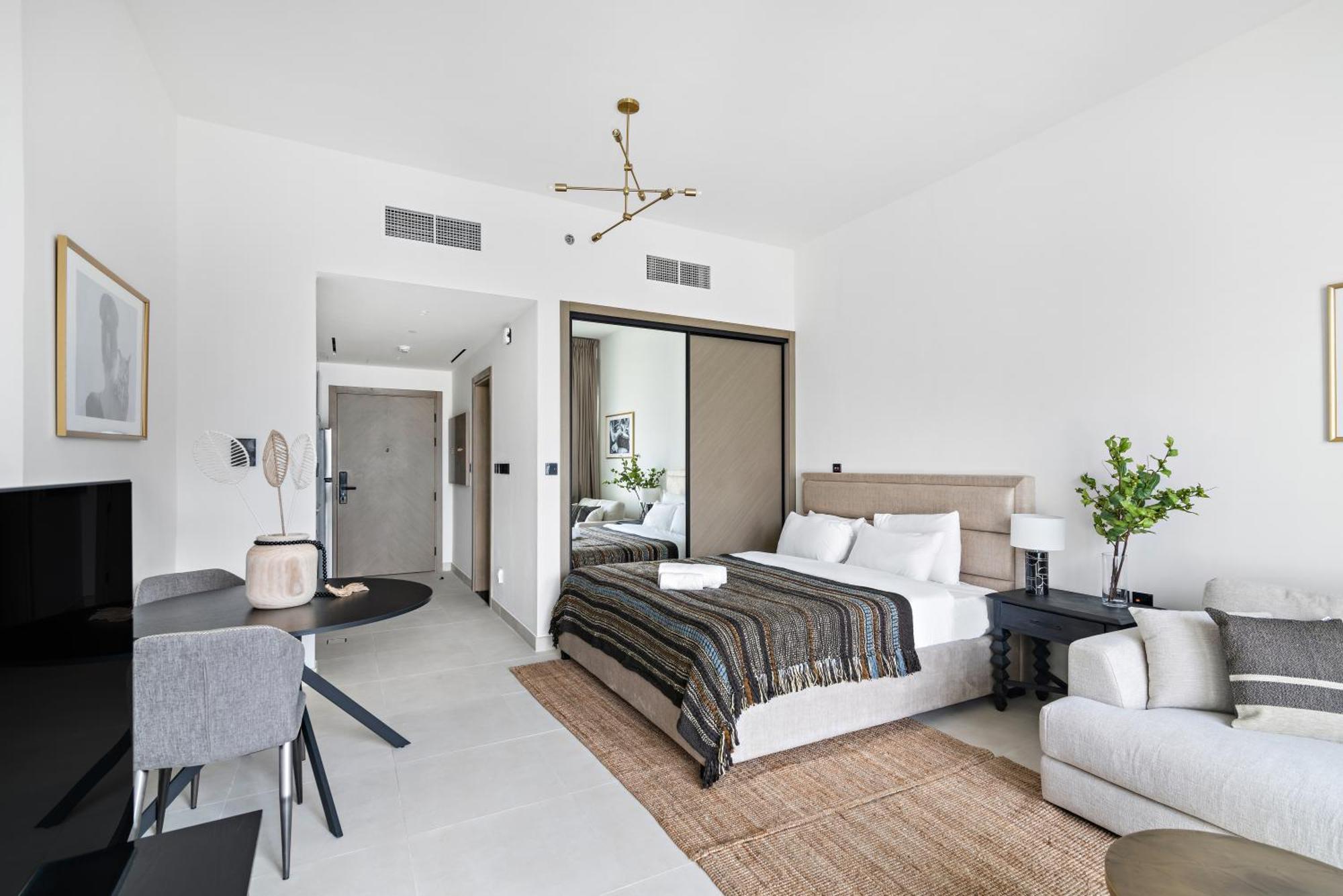 Furnished Binghatti Canal - Burj Khalifa View, Apartment *