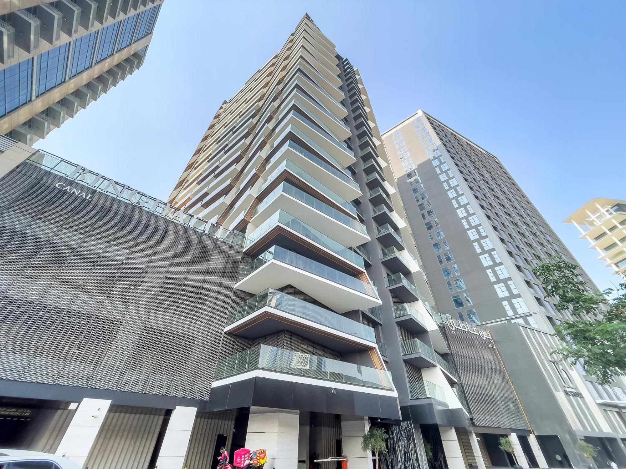 Furnished Binghatti Canal - Burj Khalifa View, Apartment Dubai
